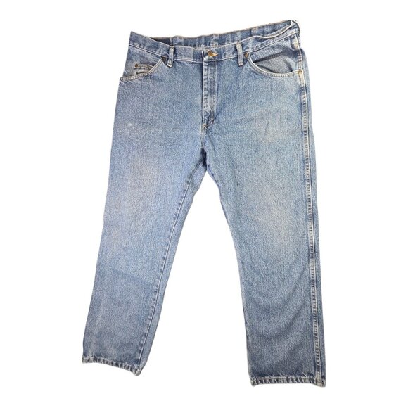 Wrangler Jeans Mens 40 x 30 Blue Denim Regular Fit Straight Leg Work Casual - Picture 1 of 9